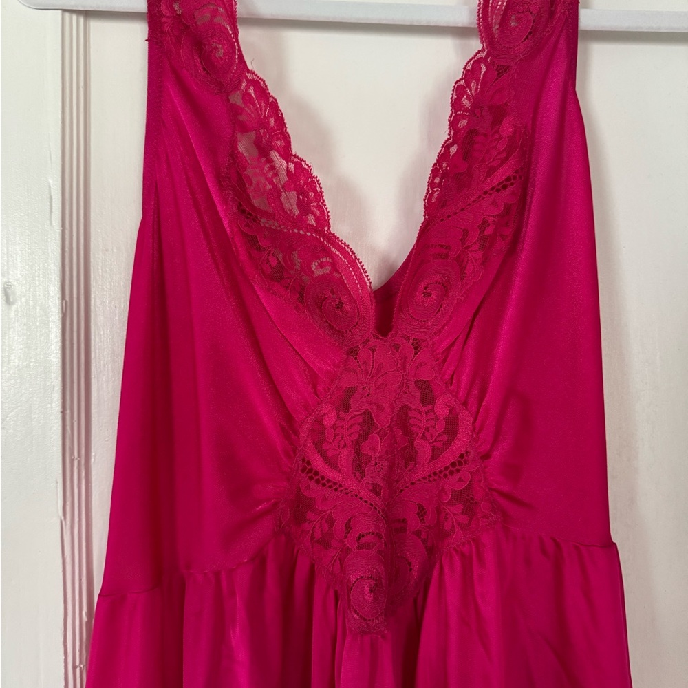 Rare 3X Olga Fuchsia Lace Maxi Dress - Picture 2 of 8